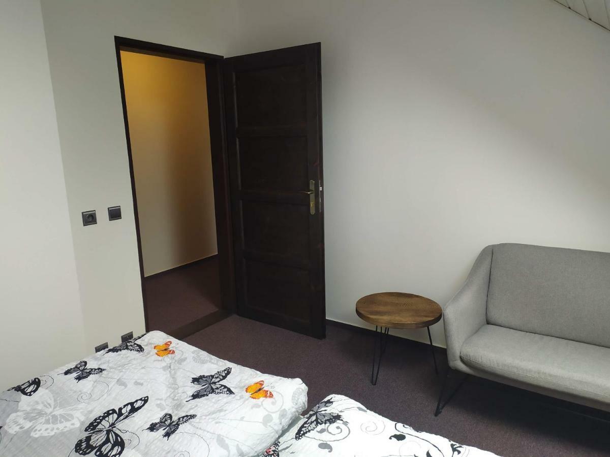Statek Cesky Dvur Hotel Postupice Exterior foto